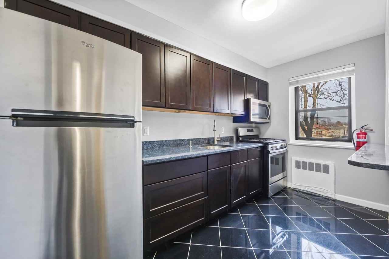 2339 Hudson Ter - Photo 2 of 14