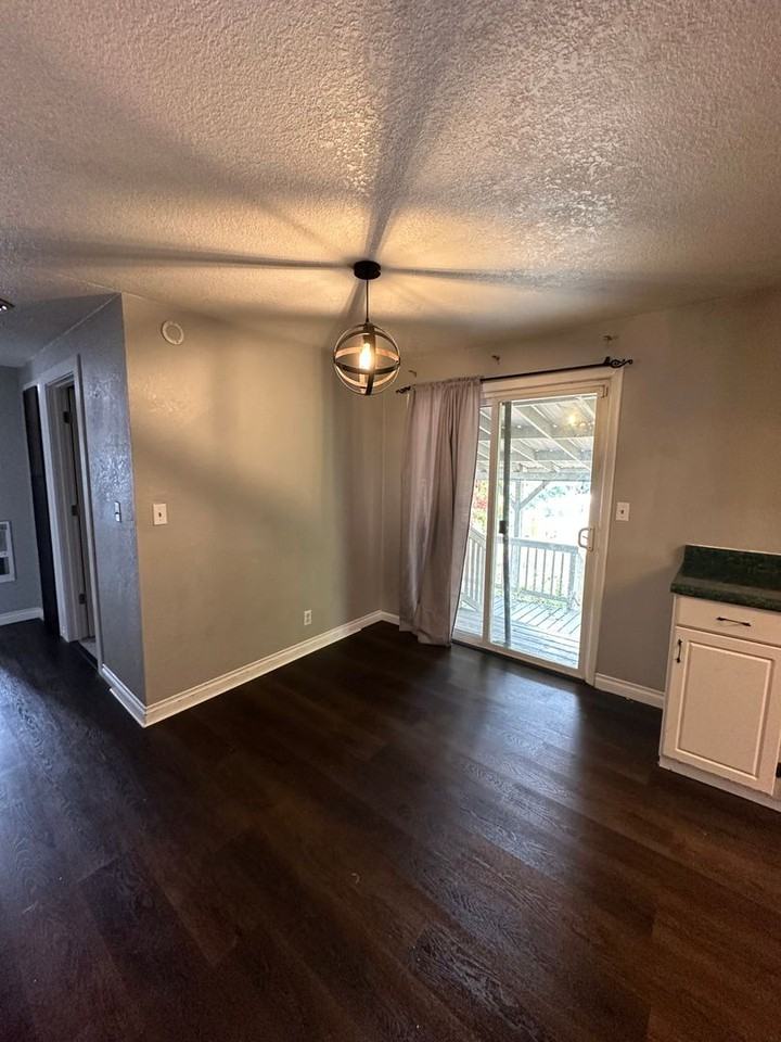 161 Suksdorf Street - Photo 5 of 11