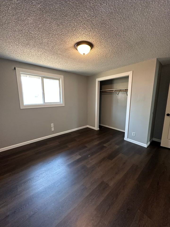 161 Suksdorf Street - Photo 7 of 11