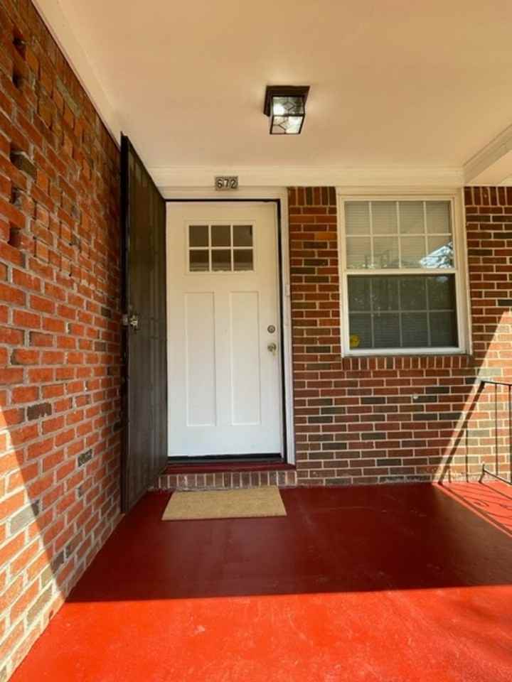 672 Clifton Rd Se - Photo 3 of 8