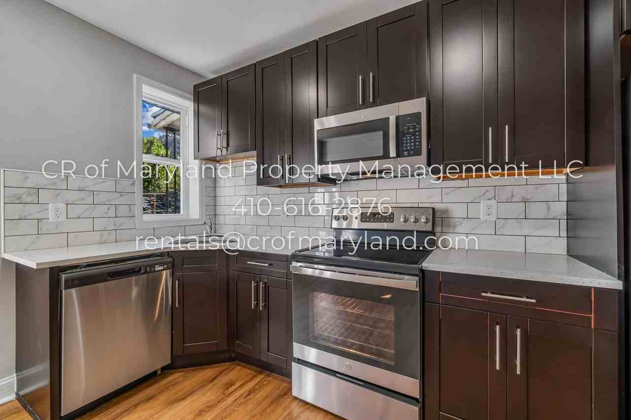 2857 W Lafayette Ave - Photo 2 of 14
