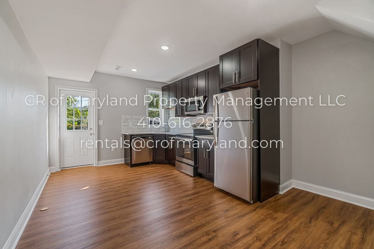 2857 W Lafayette Ave - Photo 3 of 14