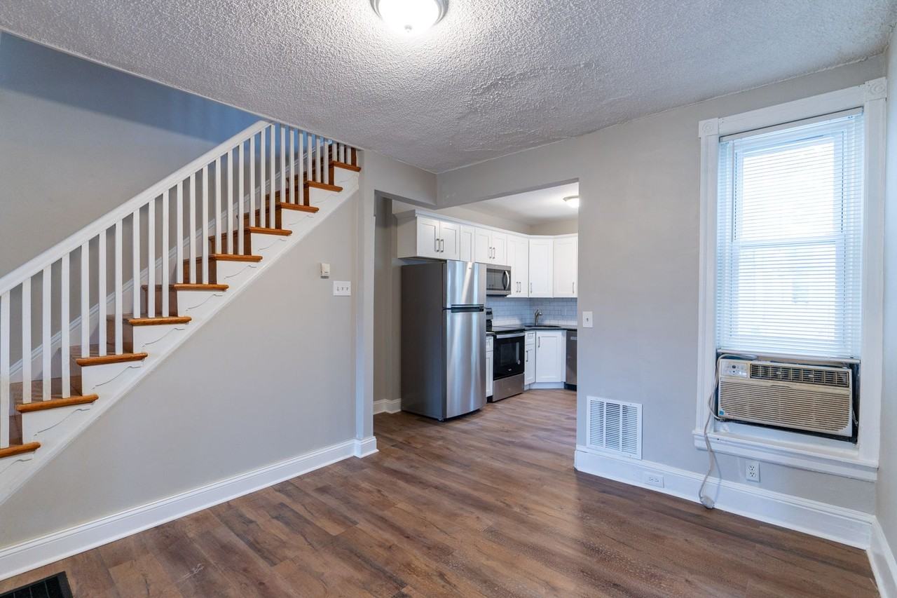 1508 S Etting St - Photo 7 of 33