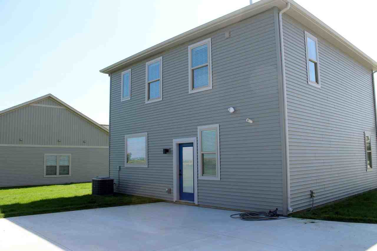 2324 Lovie Ln - Photo 7 of 50