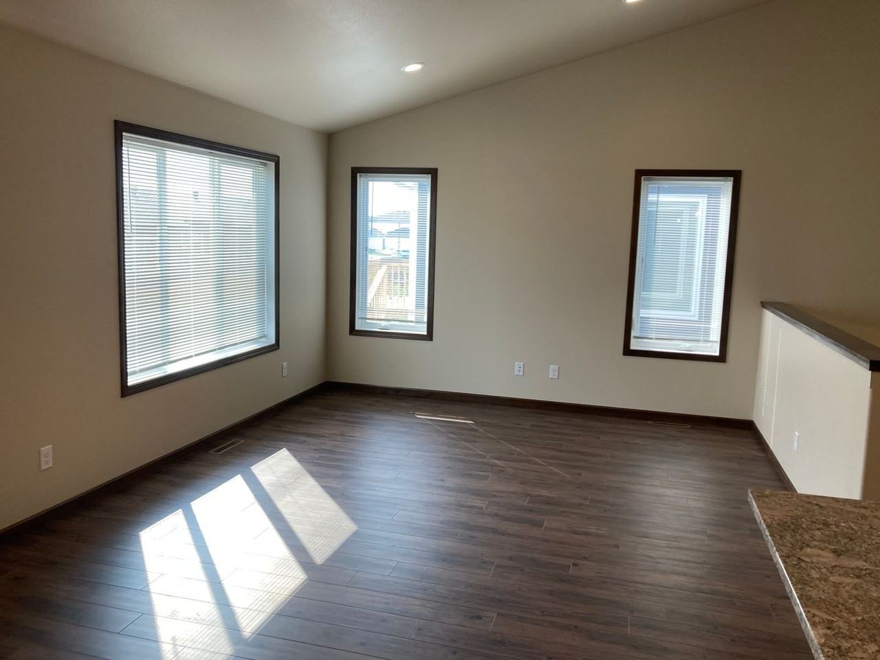 6480 21st St S - Photo 3 of 11