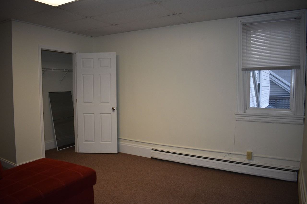 726 Church St - Photo 6 of 8