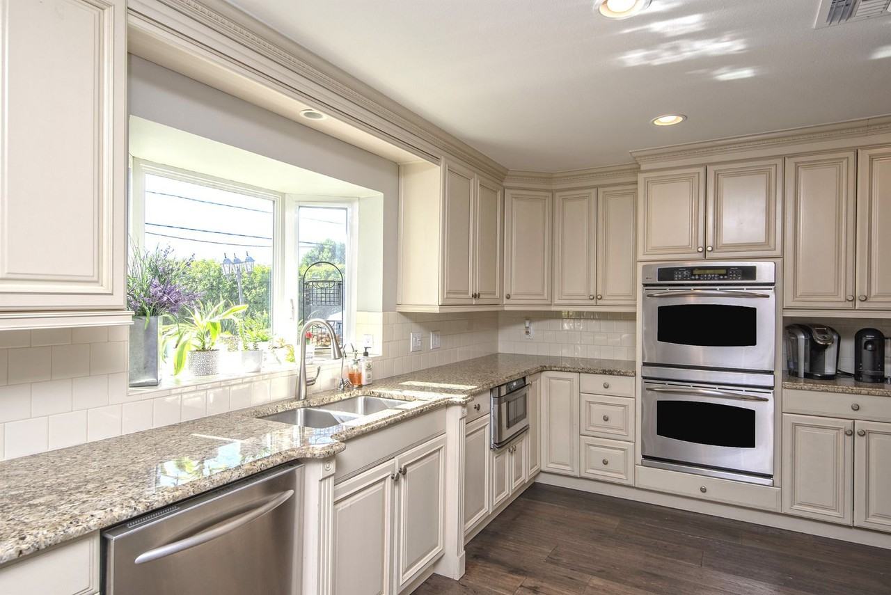 3841 East Elm Street - Photo 5 of 24