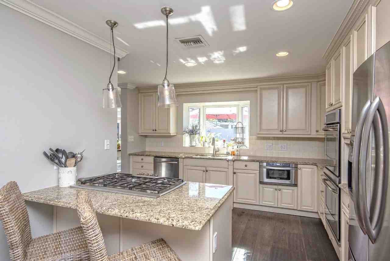 3841 East Elm Street - Photo 6 of 24