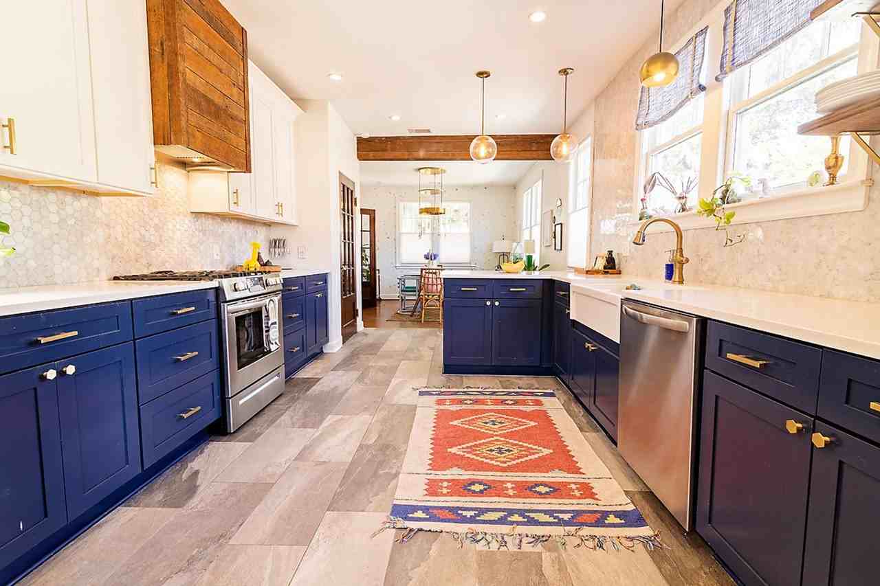 2910 Bull St - Photo 4 of 50