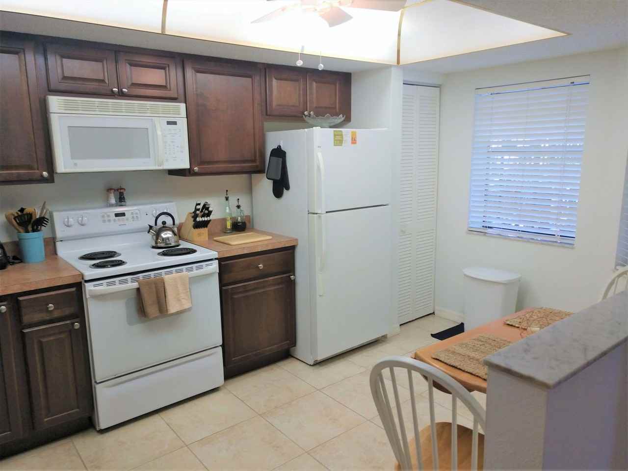 307 Pine Hollow Circle #307 - Photo 7 of 34