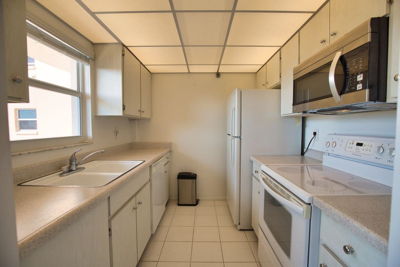 232 Saint Augustine Ave #502 - Photo 7 of 28