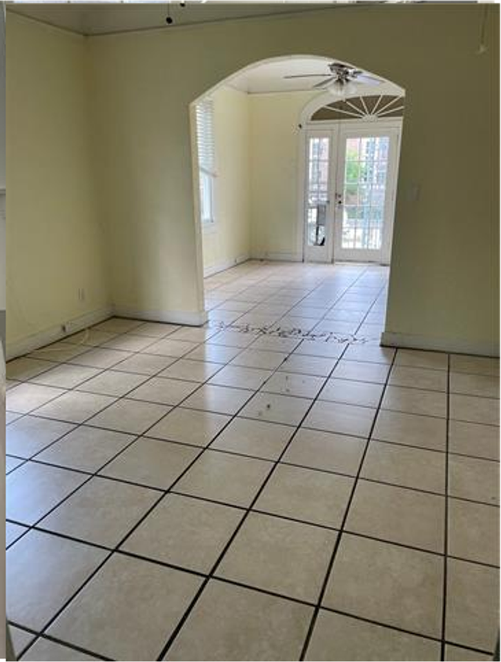 1200-1202 Mandeville (Deborah) - Photo 3 of 4