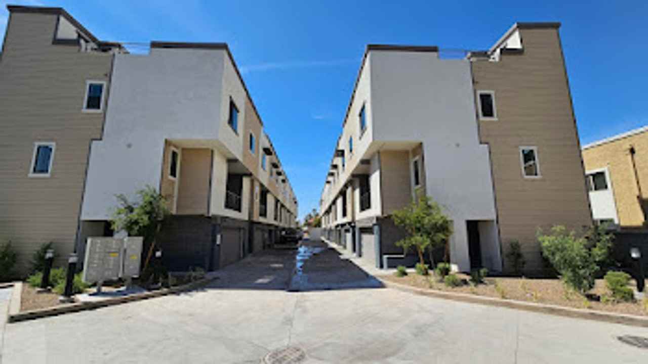 1020 E Spence Ave #1014 - Photo 2 of 38