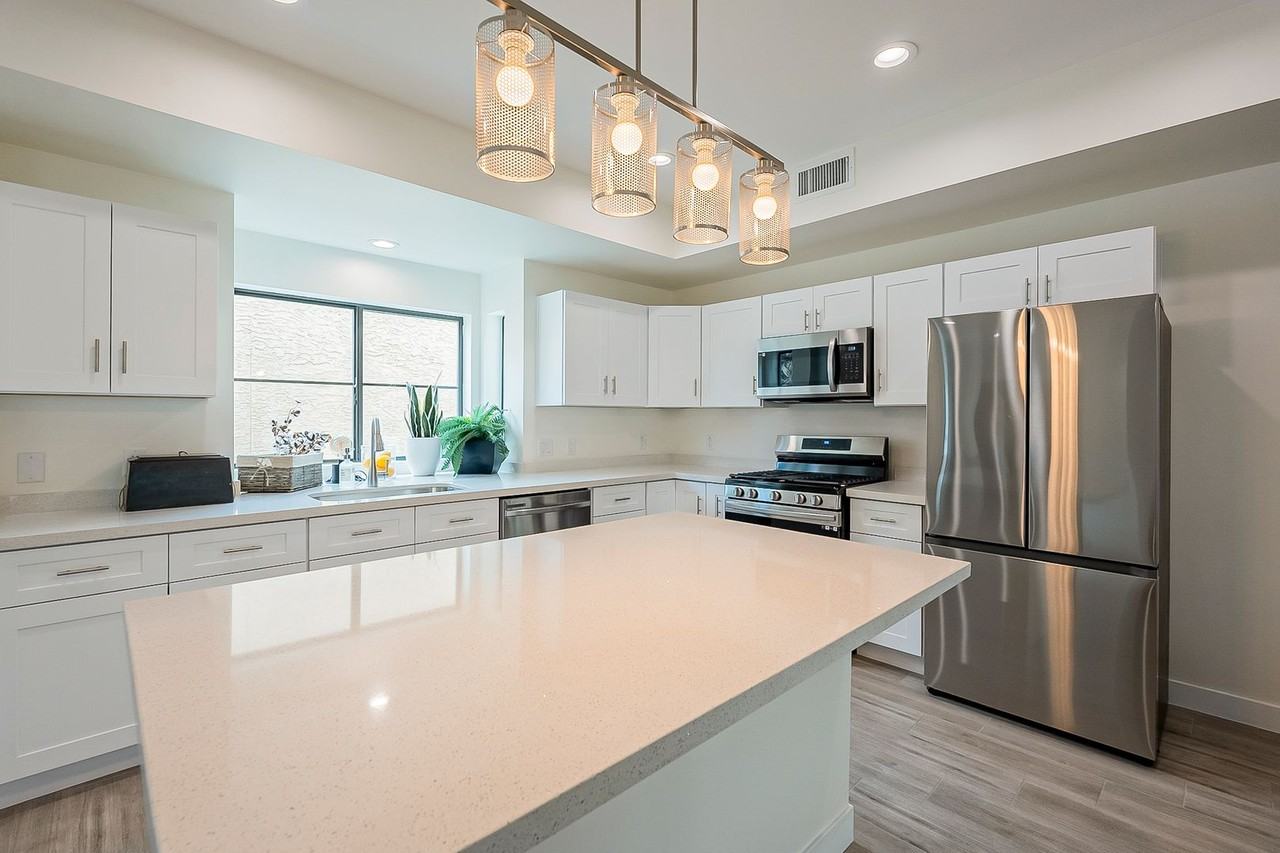 1020 E Spence Ave #1014 - Photo 7 of 38