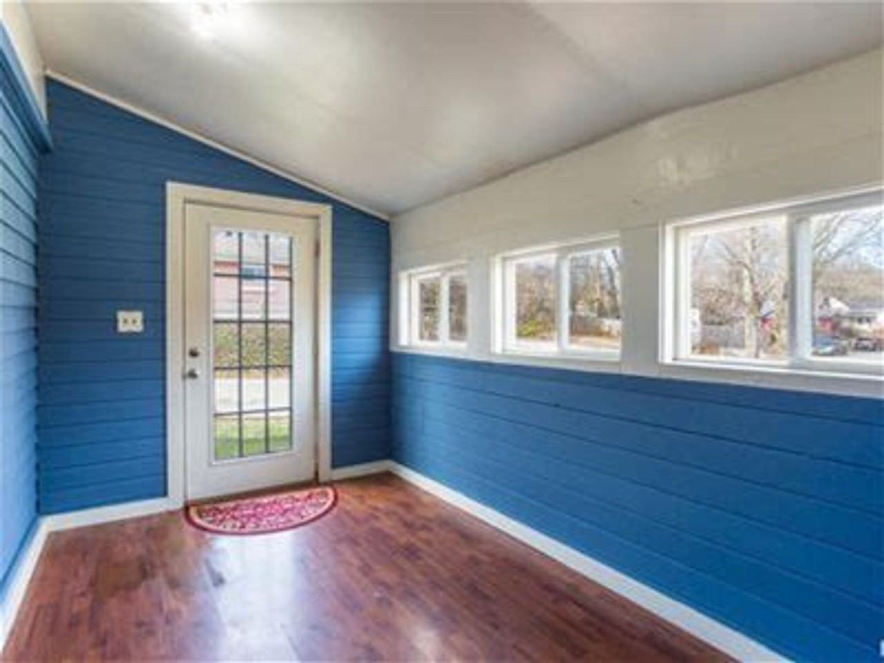 1030 W Kirkwood Ave - Photo 3 of 7