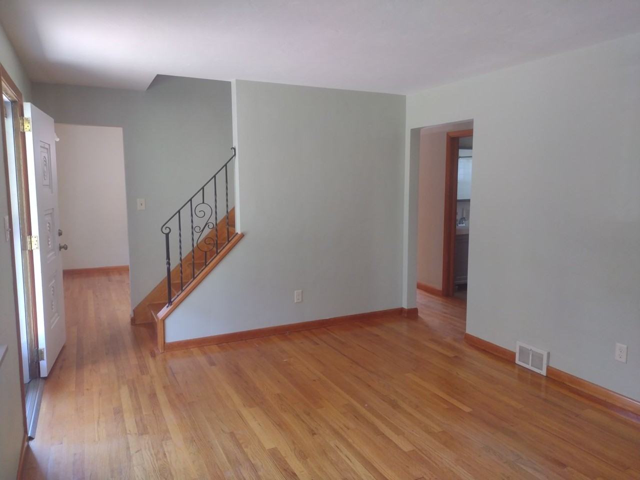 4023 Evergreen Rd - Photo 7 of 45