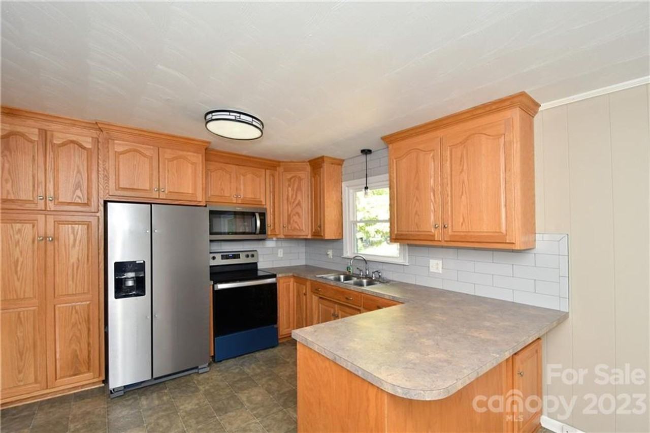 1139 Marys Grove Church Rd - Photo 2 of 6