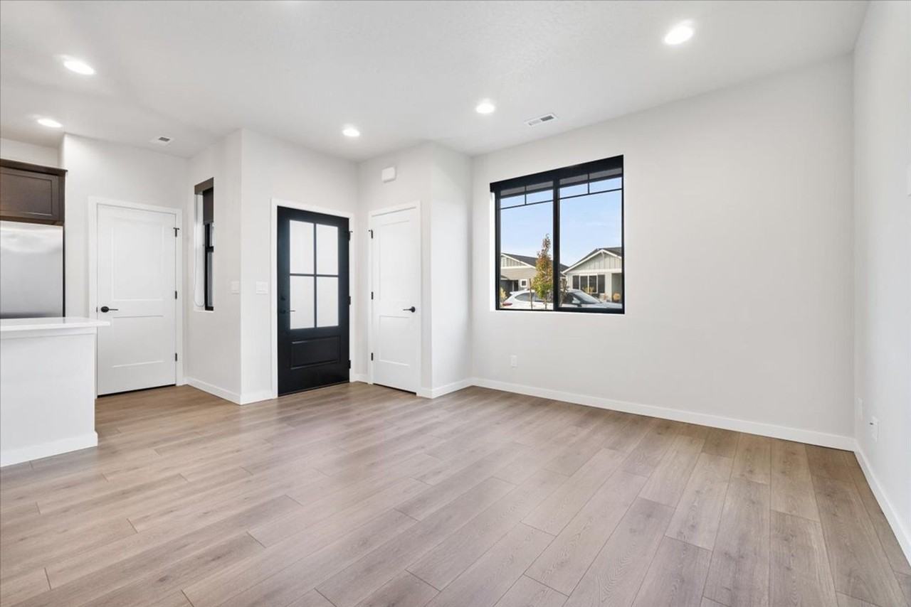 2922 North Pavo Lane - Photo 5 of 28