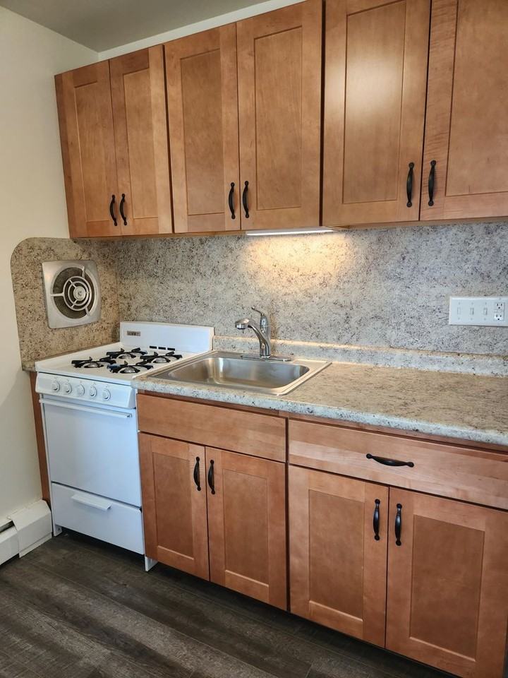 Glenn Wyn (06gl) - Photo 6 of 11