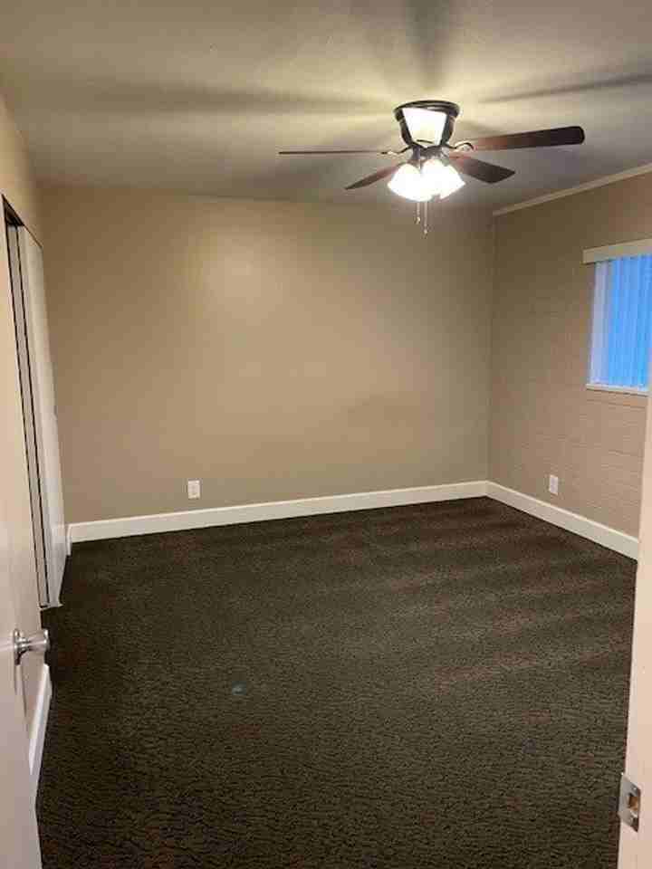 650 Reno Rental Finders - 650 Monroe Street #6 - Photo 6 of 9