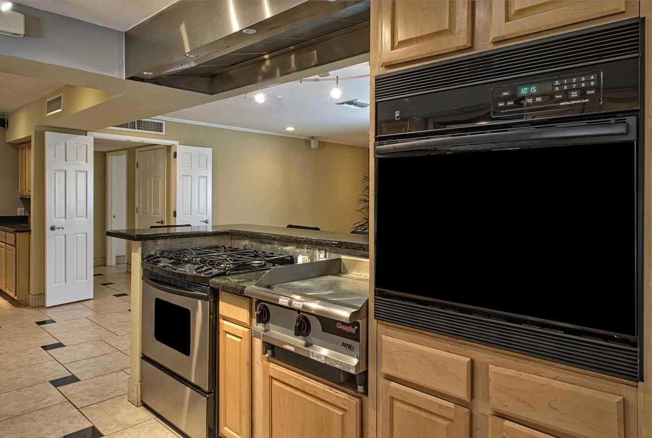 4406 N Dromedary Rd - Photo 6 of 18