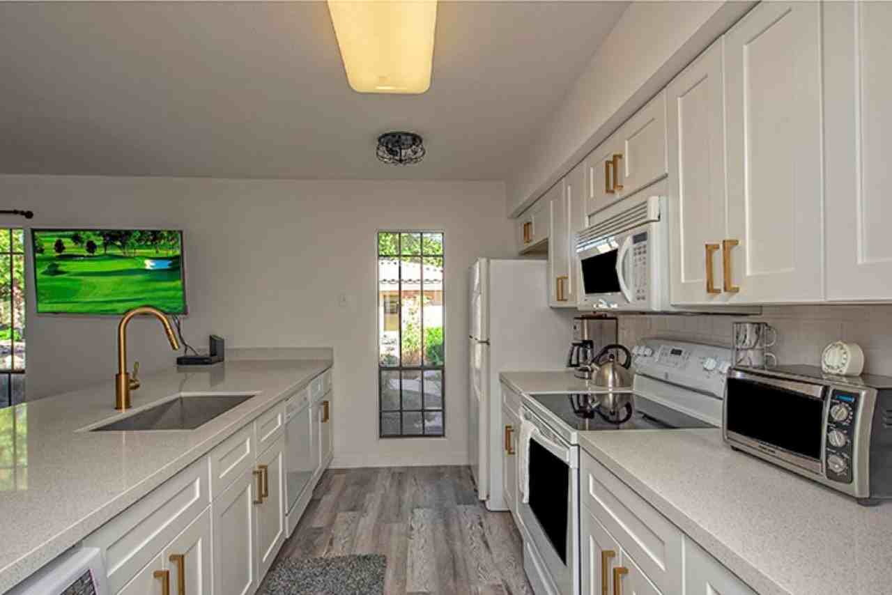 5209 N 24th St #103 - Photo 6 of 16