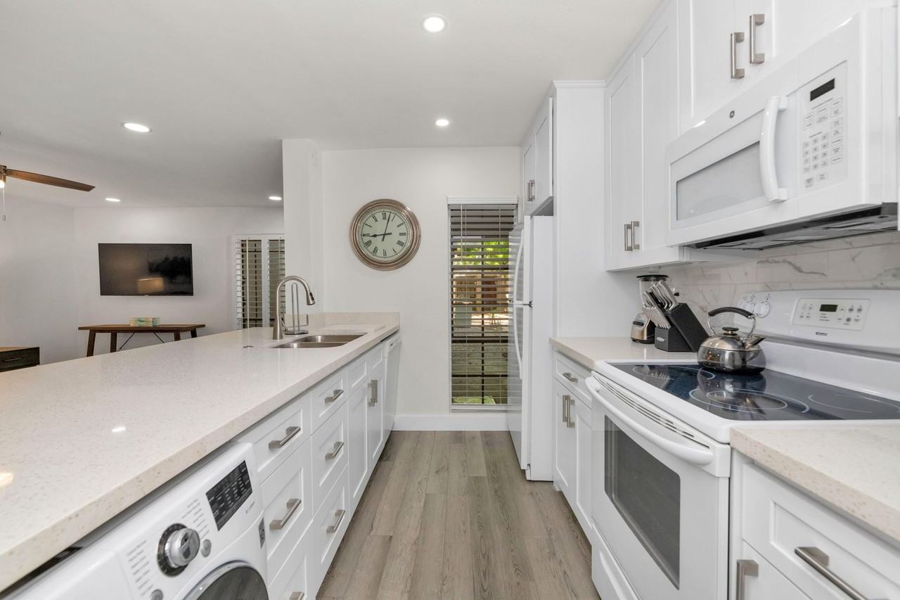 5221 N 24th St #106 - Photo 3 of 21