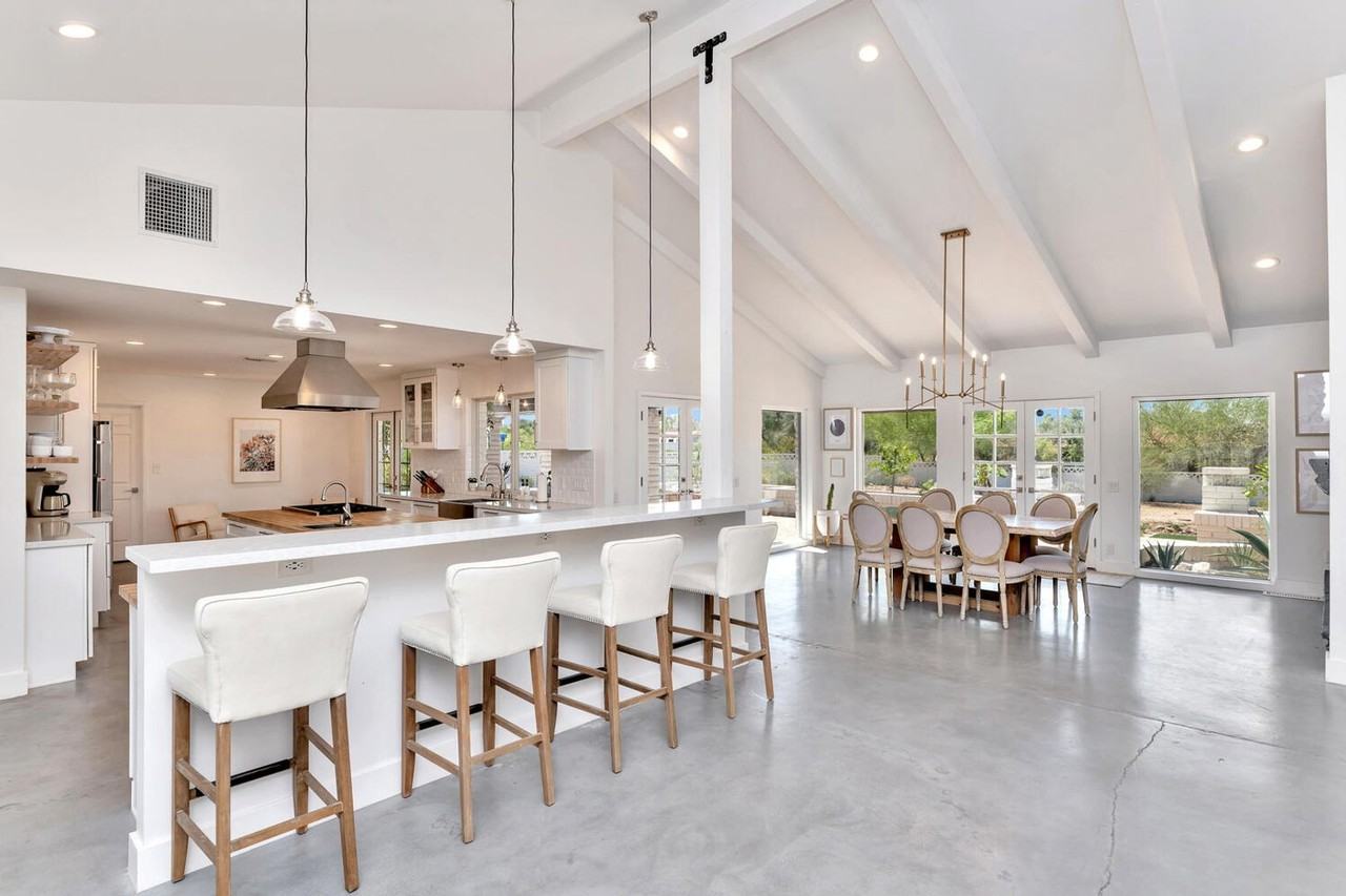 3411 E Valley Vista Ln - Photo 7 of 32