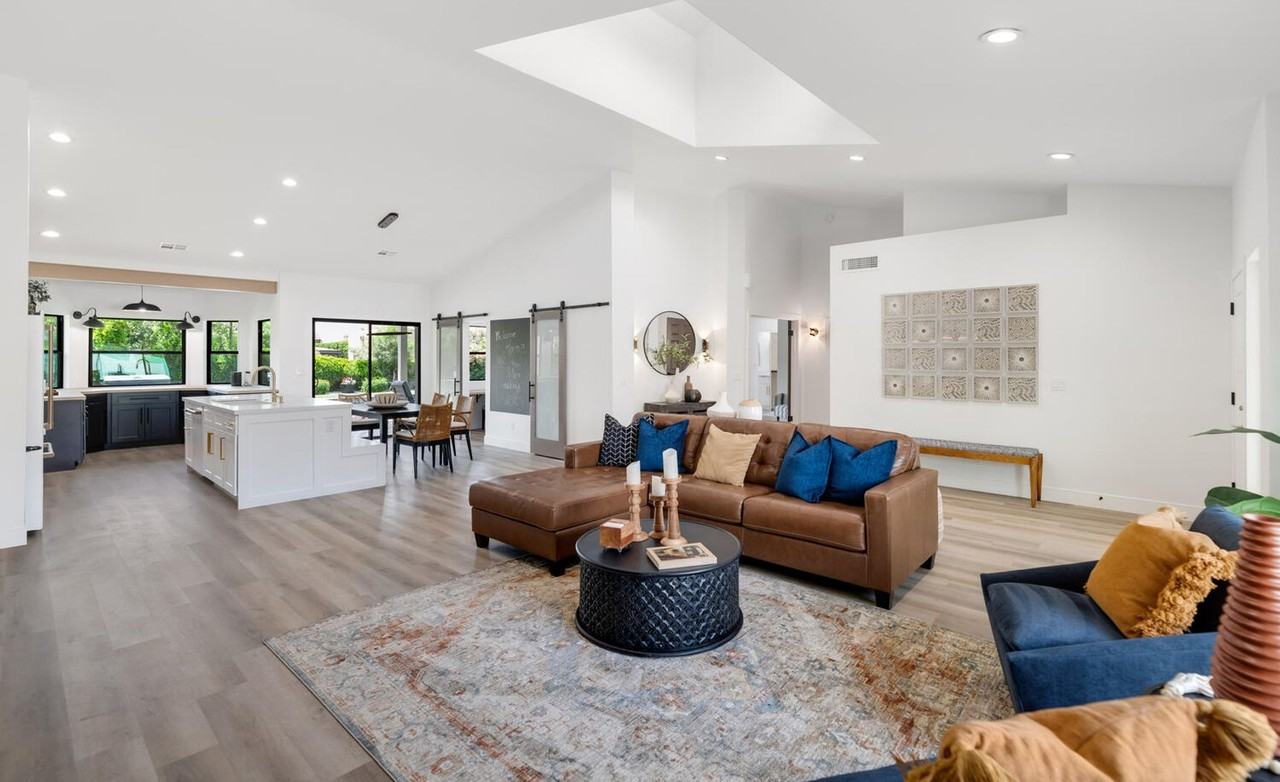 10333 E Caron St - Photo 4 of 28