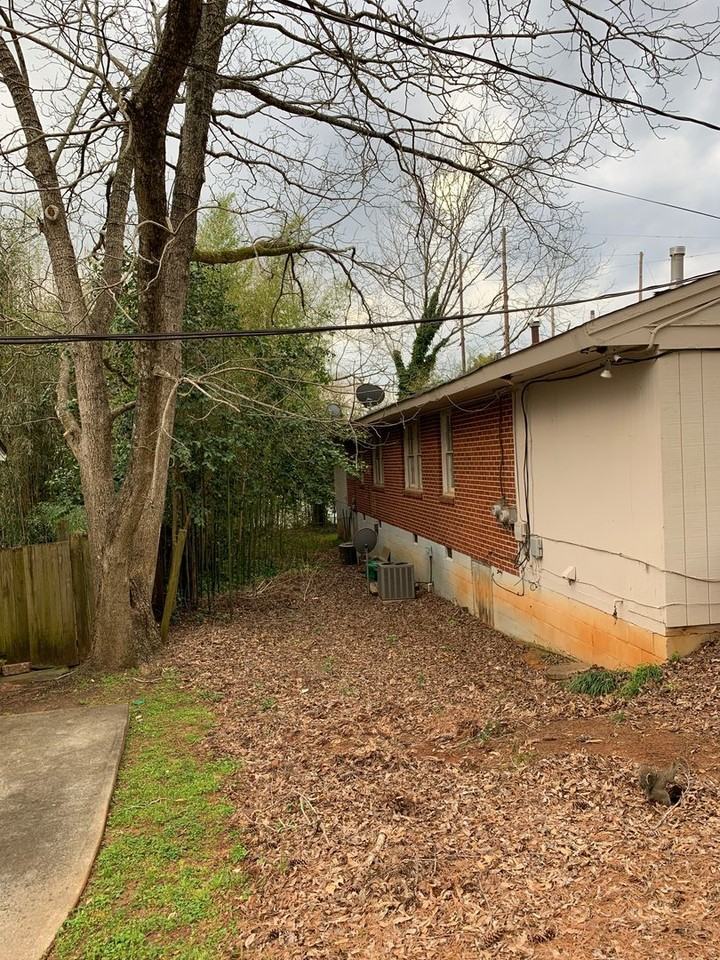 2019 S Lumpkin St - Photo 2 of 15