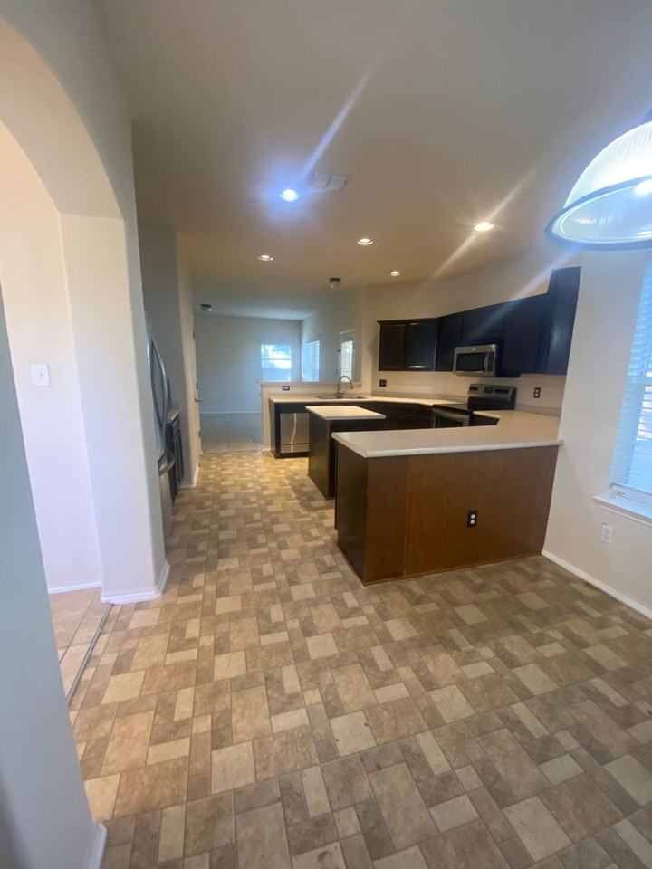 823 Point Cv - Photo 3 of 35