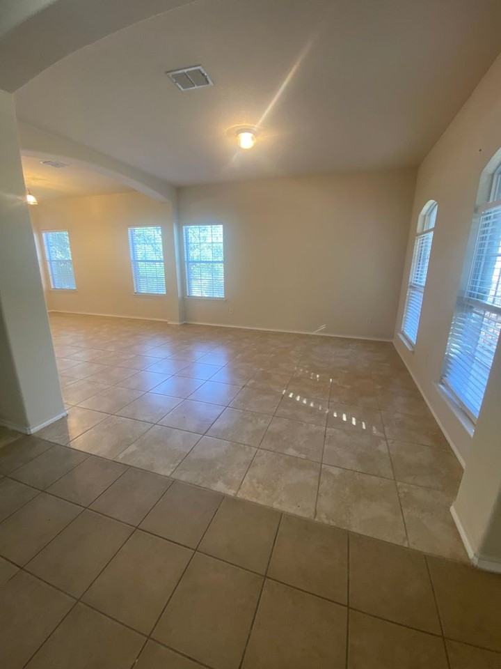 823 Point Cv - Photo 7 of 35