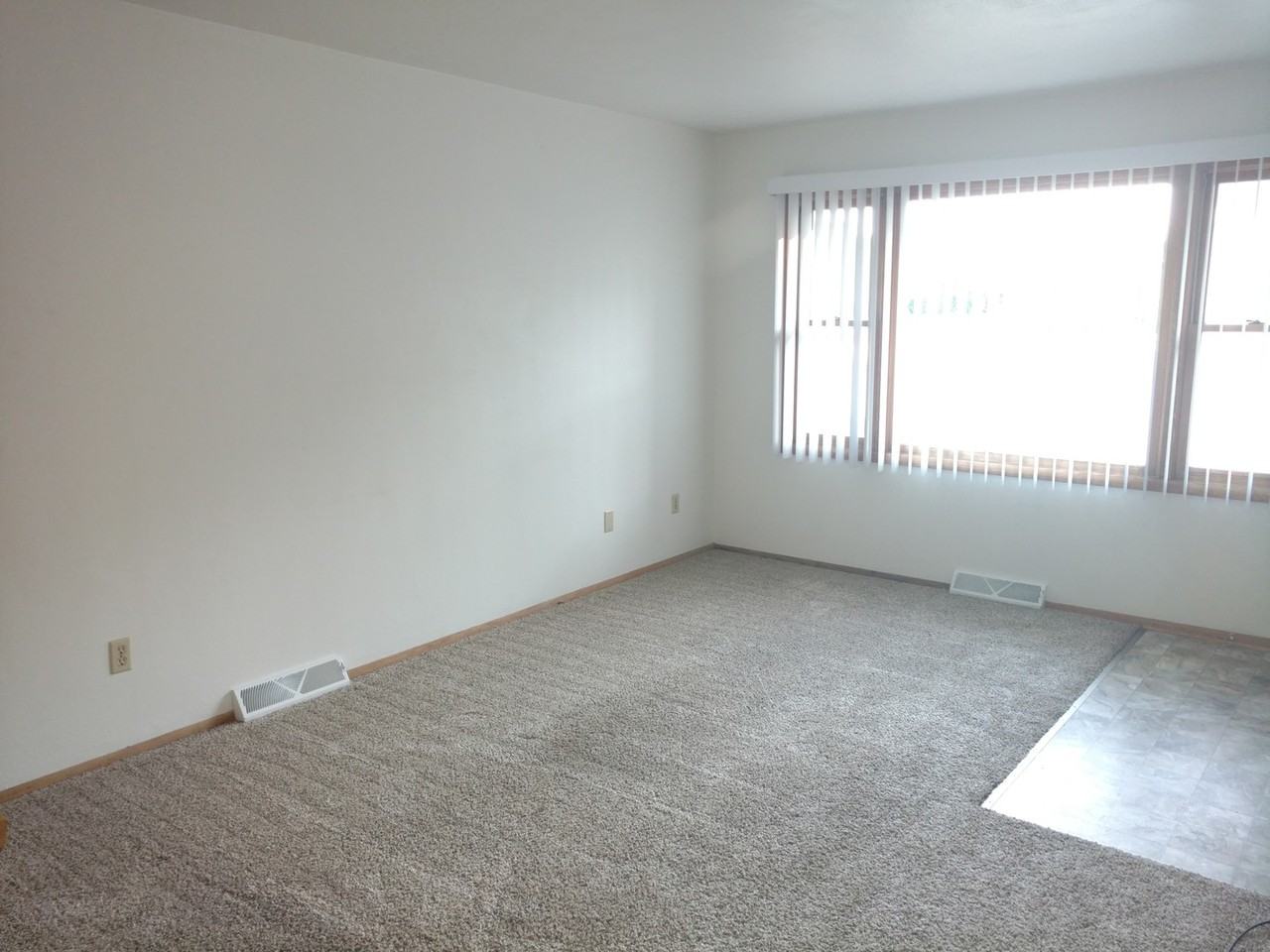 2110 Melrose Ct - Photo 2 of 14