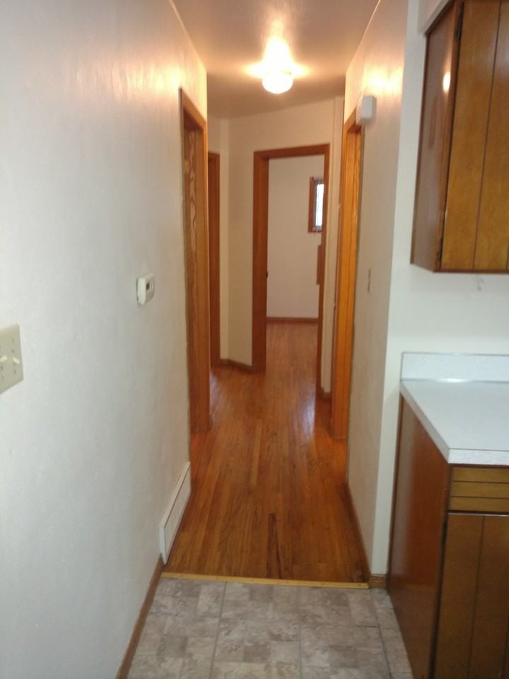 2110 Melrose Ct - Photo 4 of 14