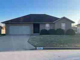 featured image of 1004 E Melton Rd