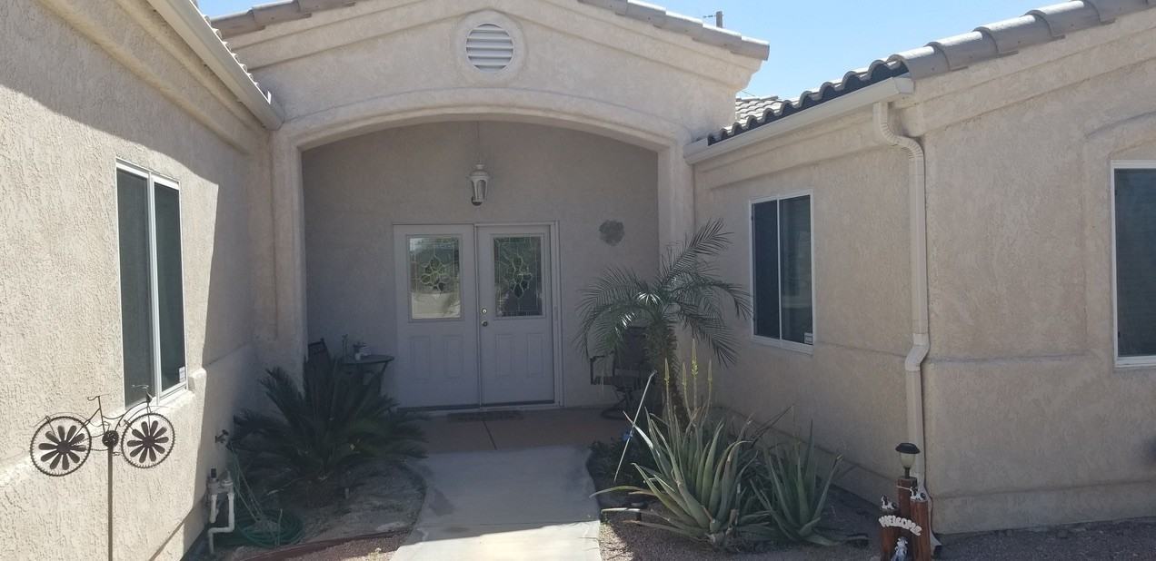 2410 Hillview Dr - Photo 2 of 25