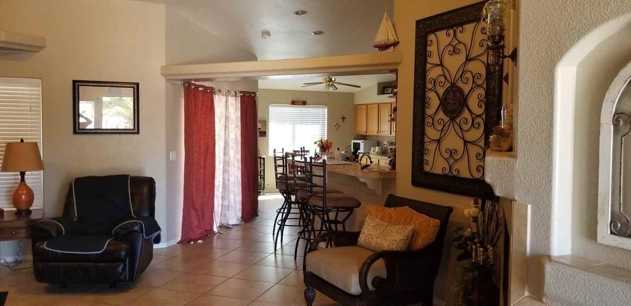 2410 Hillview Dr - Photo 5 of 25