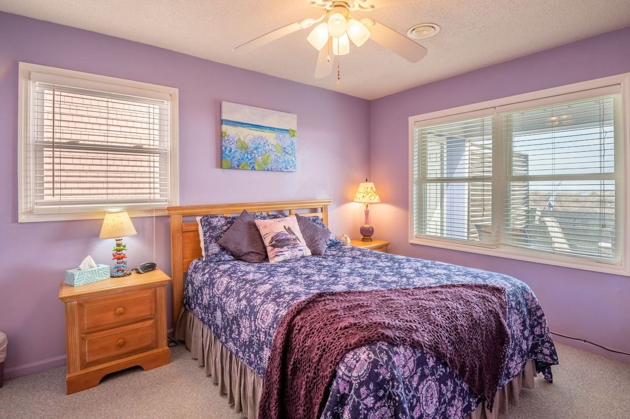 403 Carolina Beach Avenue South - Photo 2 of 24