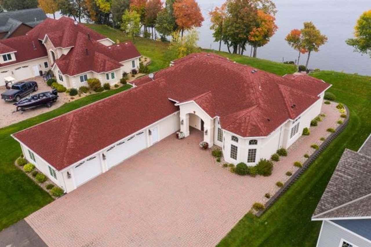 7233 County Road 11 Ne - Photo 2 of 30