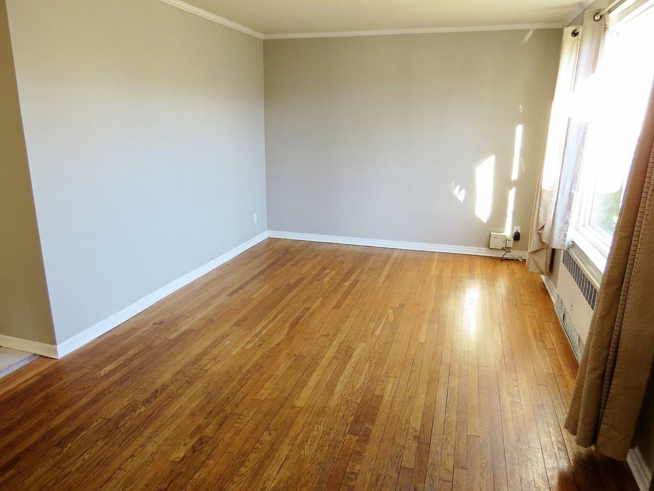 227 Kensington Rd S - Photo 3 of 11