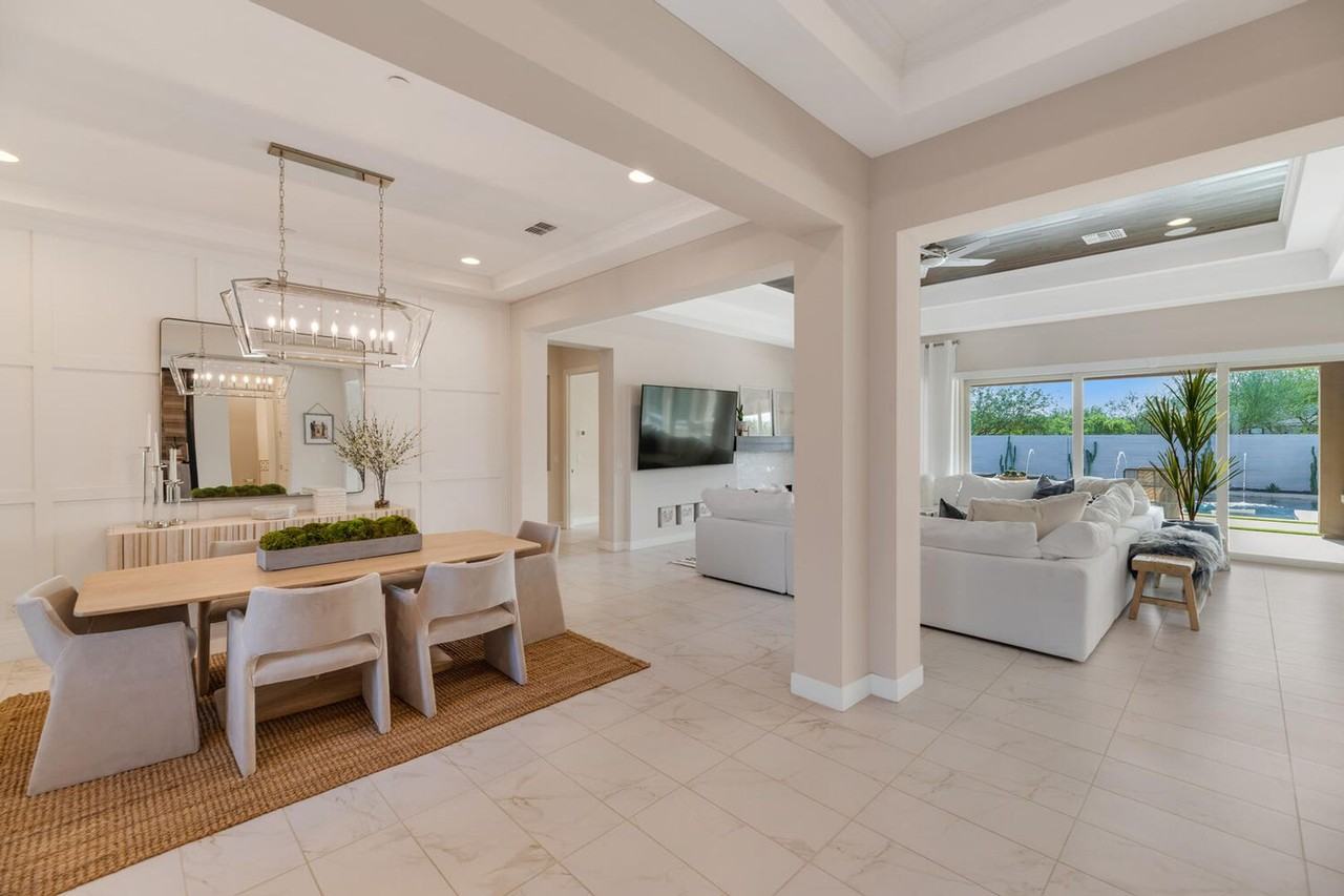 2855 E Los Gatos Dr - Photo 3 of 38