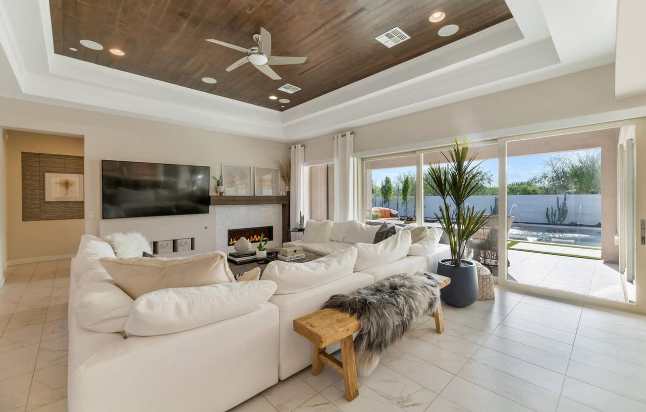 2855 E Los Gatos Dr - Photo 7 of 38