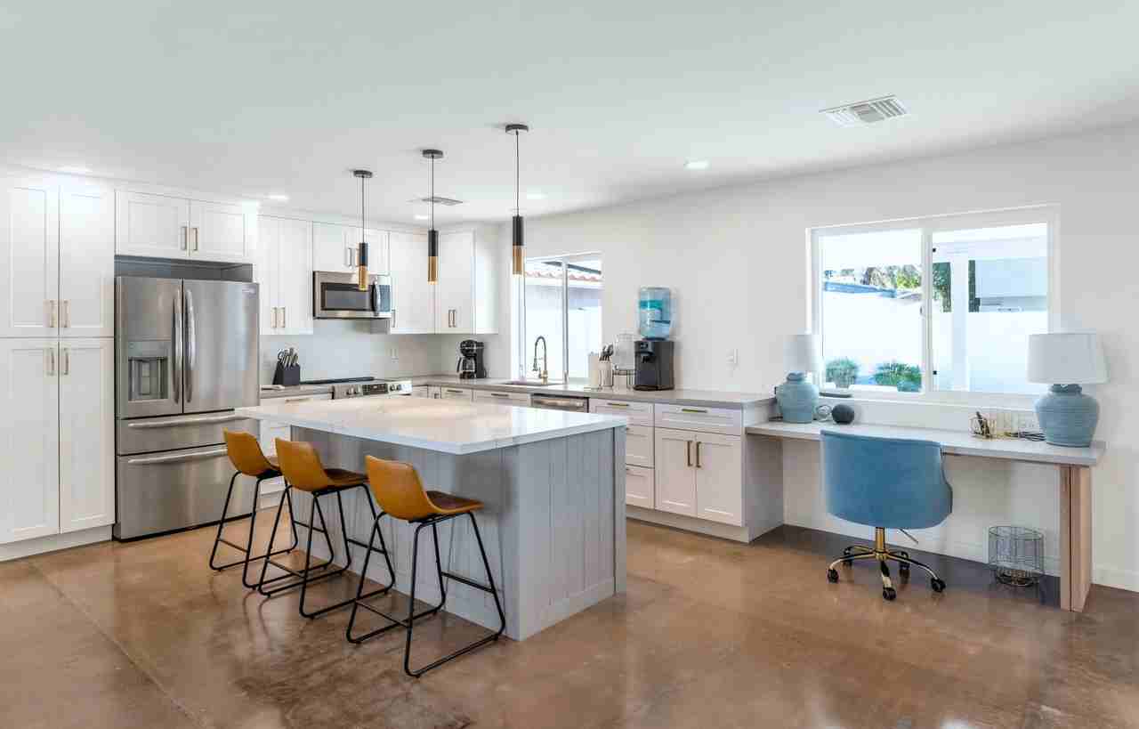 1511 E Edgewater Dr - Photo 7 of 21