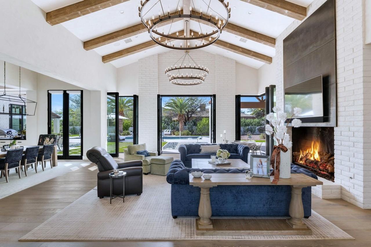 5353 E Sanna St - Photo 5 of 40