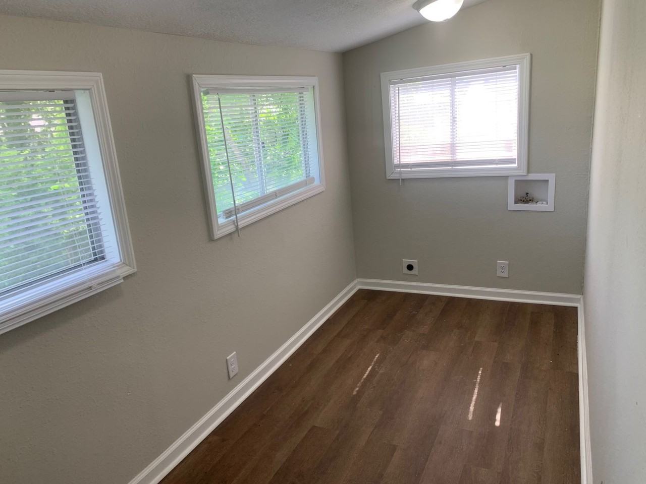 616 1/2 Armstrong St - Photo 6 of 7