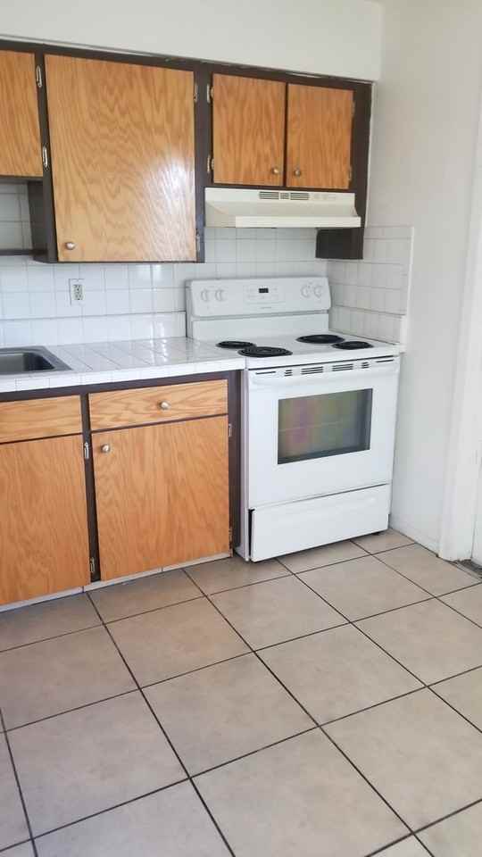 2190 S Palmetto Ave #7 - Photo 4 of 6