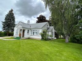 featured image of 1046 S 1st St