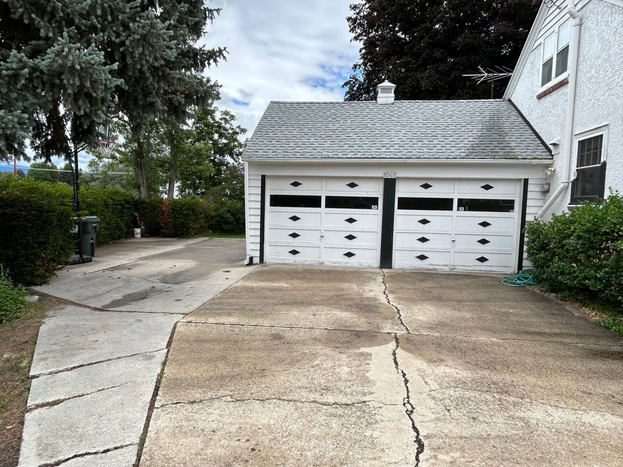 1046 S 1st St - Photo 5 of 26