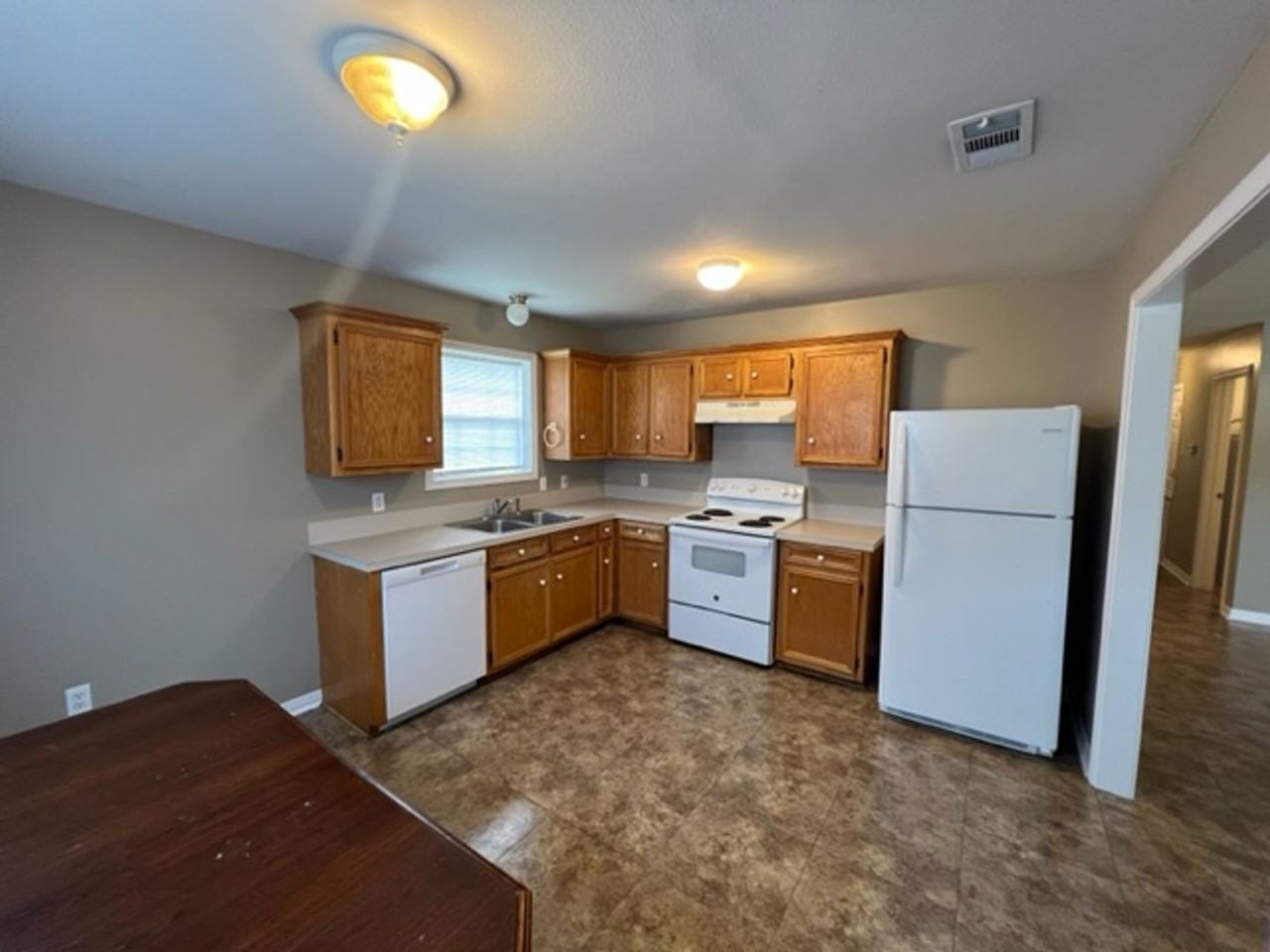 4334 Eileen St - Photo 3 of 13