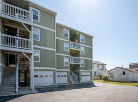 featured image of 200 Driftwood Villas @ 200 Lake Park Blvd S